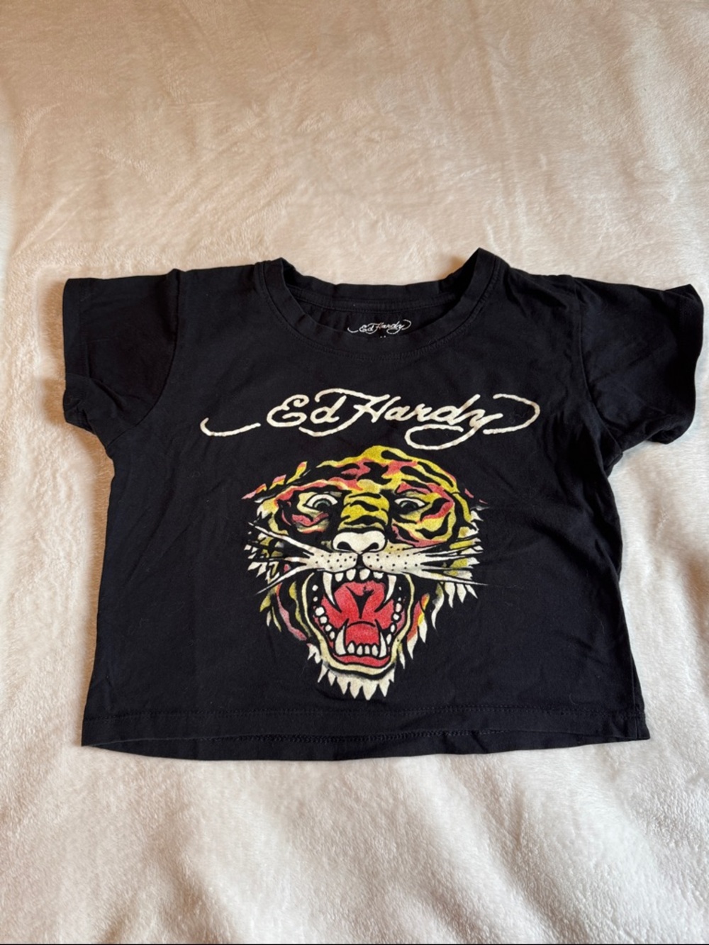 Ed Hardy women's black cropped graphic t-shirt size medium